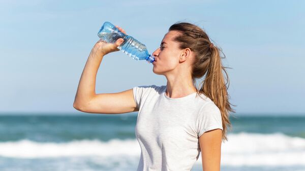 Не топите почки: опровергнут популярный миф о 2 литрах воды в день