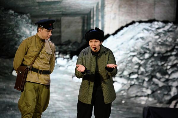 Спектакль Улица Володи Дубинина показали в Гомеле. - Sputnik Беларусь