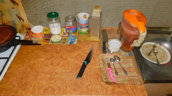 Готовил обед: мужчина получил ножевое ранение в живот в Горках