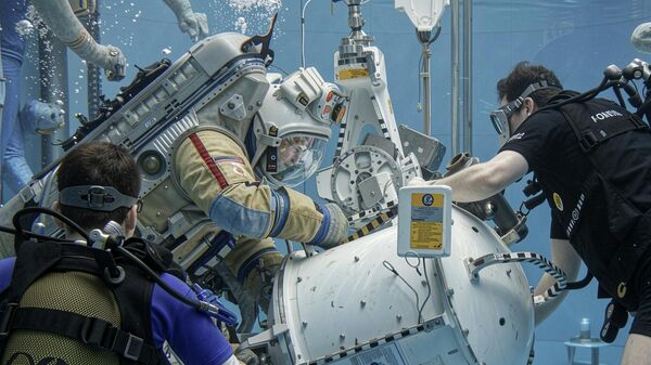 Выпрабаванні на трываласць: Роскосмос паказаў этапы падрыхтоўкі касманаўтаў - Sputnik Беларусь