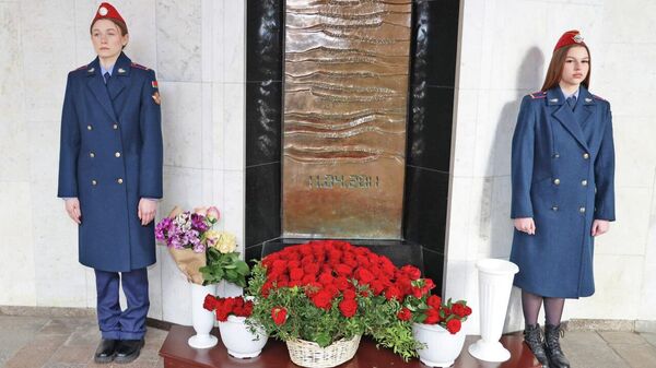 Память жертв теракта в столичном метро почтили в Минске