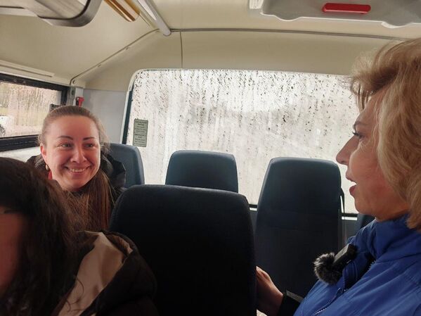 Российский омбудсмен Татьяна Москалькова встретилась с освобожденными из украинского плена жителями Курской области. - Sputnik Беларусь