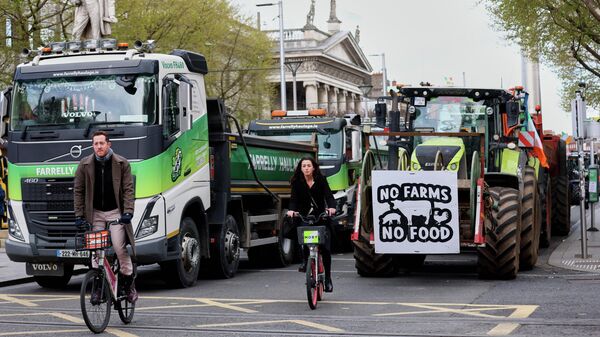 Акция протеста против подорожания топлива в Ирландии (Дублин) - Sputnik Беларусь