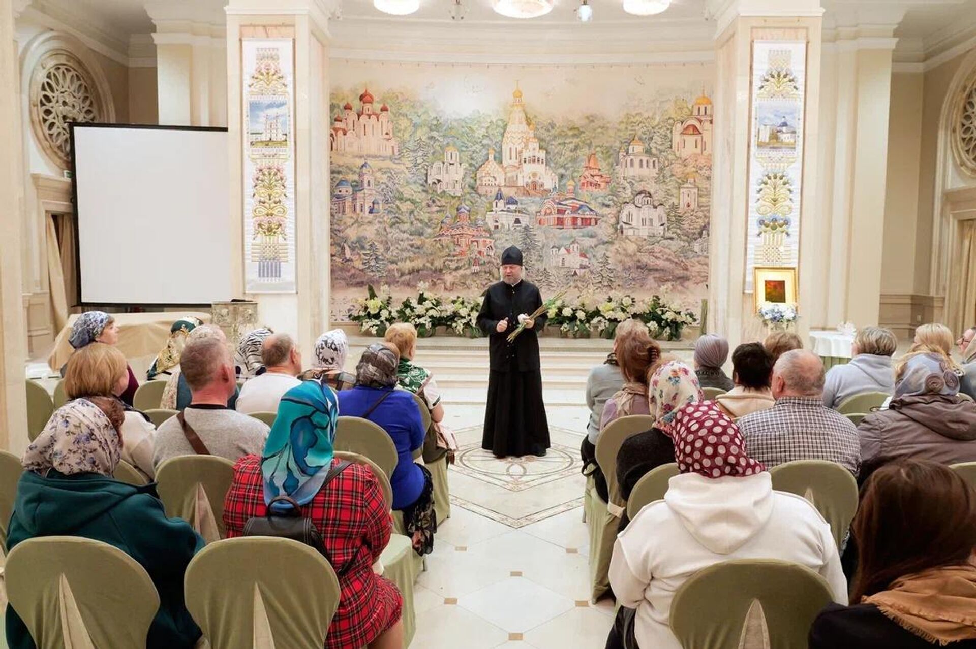 Группа родственников погибших на СВО бойцов на мероприятиях программы духовно-психологической реабилитации - Sputnik Беларусь, 1920, 14.04.2026