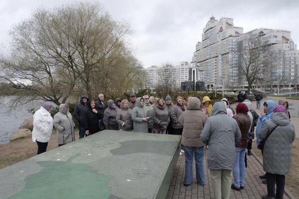 Группа родственников погибших на СВО бойцов на мероприятиях программы духовно-психологической реабилитации - Sputnik Беларусь
