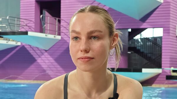 Белорусская звезда синхронного плавания тренируется по 8 часов в день (видео) - Sputnik Беларусь