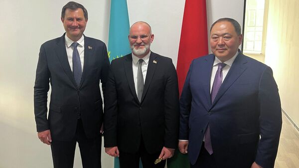 Министр иностранных дел Беларуси Максим Рыженков принял участие в открытии генконсульства республики в Алматы - Sputnik Беларусь