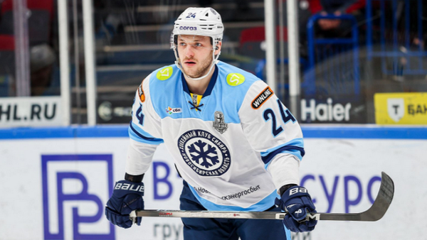 Белорусский хоккеист Сушко остается в команде "Сибирь" еще на один сезон