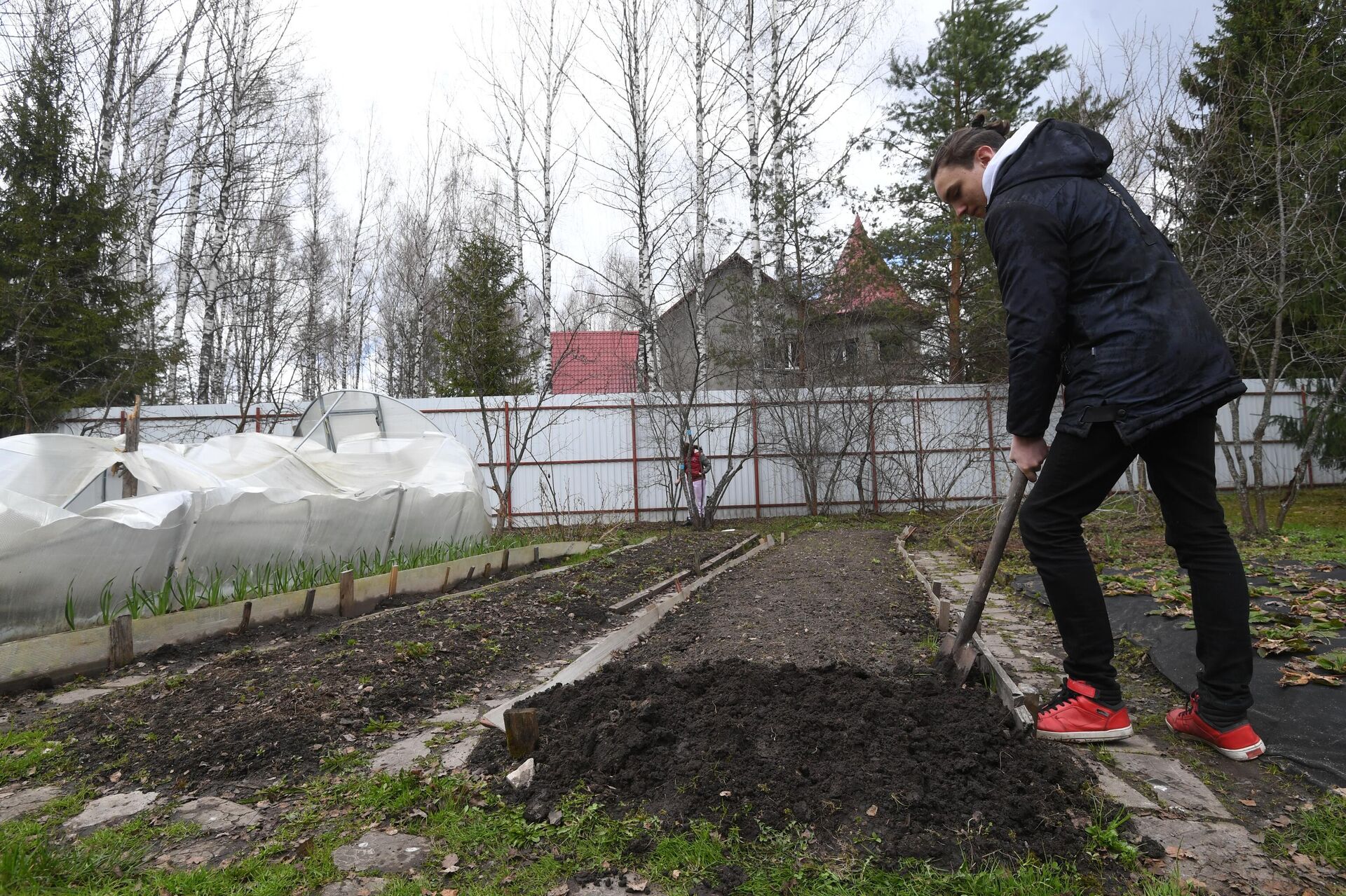 Начало сезона посадочных работ на дачных участках - Sputnik Беларусь, 1920, 16.04.2026
