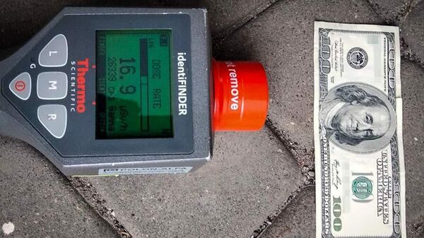 Польские пограничники задержали украинку с радиоактивной купюрой - Sputnik Беларусь