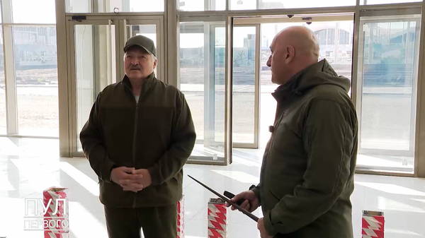 Президент Александр Лукашенко посетил строящийся Национальный исторический музей - Sputnik Беларусь