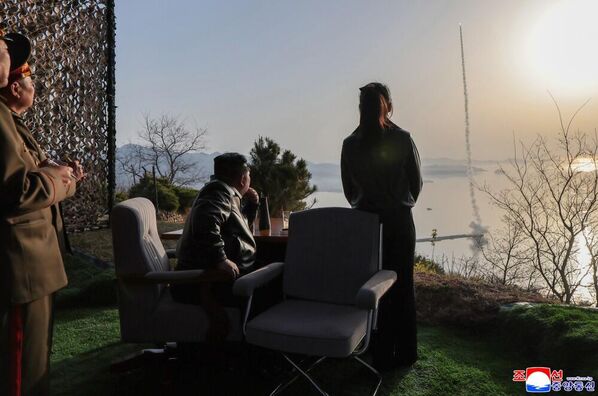 Испытания модифицированных баллистических ракет класса земля-земля в КНДР 