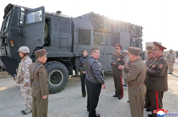 Испытания модифицированных баллистических ракет класса земля-земля в КНДР 