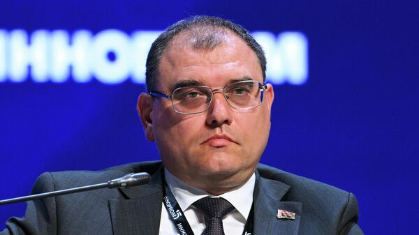 Заместитель премьер-министра Республики Беларусь Виктор Каранкевич на выставке Иннопром  - Sputnik Беларусь