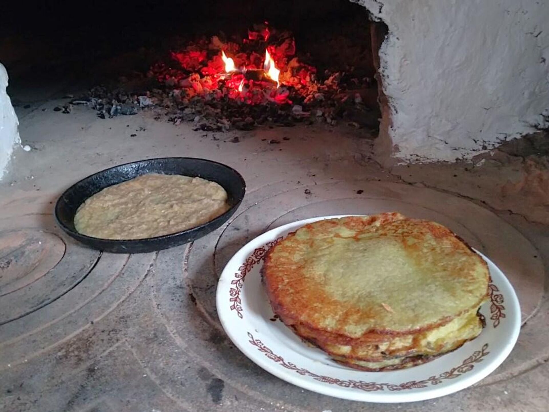 Бульбяны блін гатуецца ў печы - Sputnik Беларусь, 1920, 20.04.2026