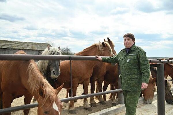 Ведущий зоотехник Оревичского лесничества Елена Болдырева - Sputnik Беларусь