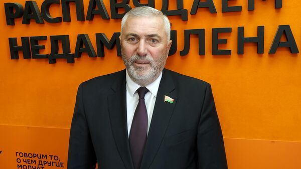 Думбадзе: власти Грузии наконец-то занялись чисткой агентур Запада - Sputnik Беларусь