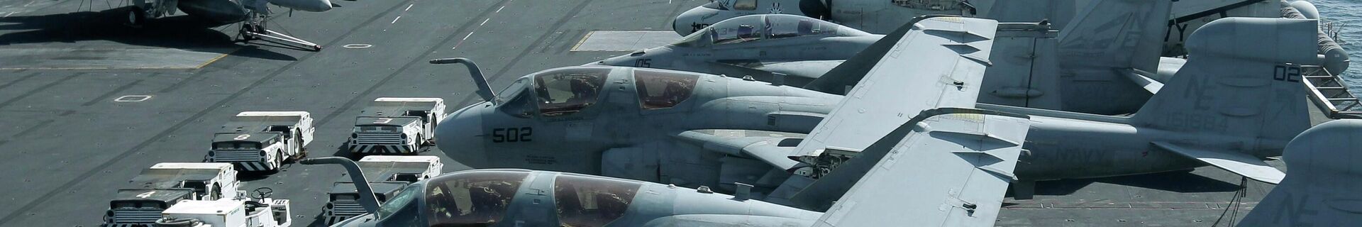 Палуба авианосца класса Нимиц USS Abraham Lincoln в Ормузском проливе - Sputnik Беларусь, 1920