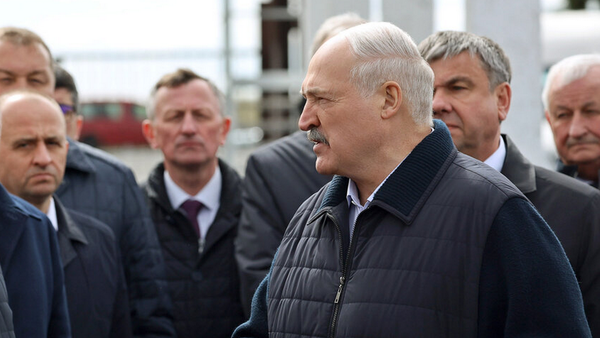 Рабочая поездка президента Беларуси Александра Лукашенко в Мозырский район Гомельской области  - Sputnik Беларусь