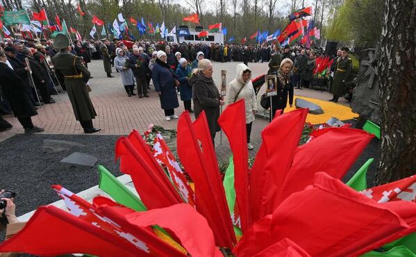 Траурная церемония, приуроченная к 40-й годовщине Чернобыльской трагедии - Sputnik Беларусь