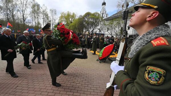 Траурная церемония, приуроченная к 40-й годовщине Чернобыльской трагедии - Sputnik Беларусь