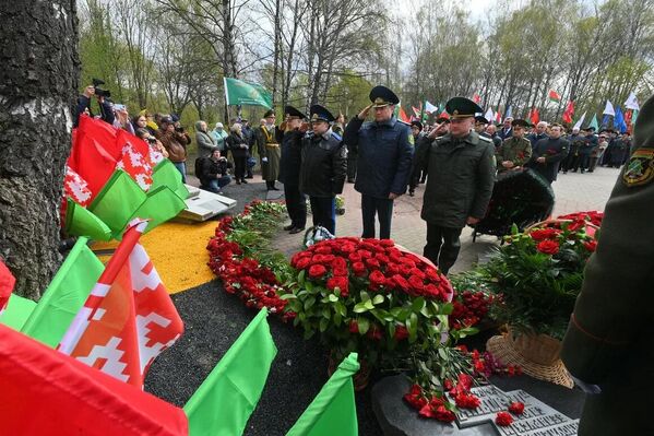 Траурная церемония, приуроченная к 40-й годовщине Чернобыльской трагедии - Sputnik Беларусь