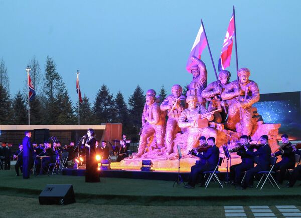 Цырымонія адкрыцця ў Пхеньяне музейна-мемарыяльнага комплексу, прысвечанага подзвігу герояў замежнай ваеннай аперацыі. - Sputnik Беларусь