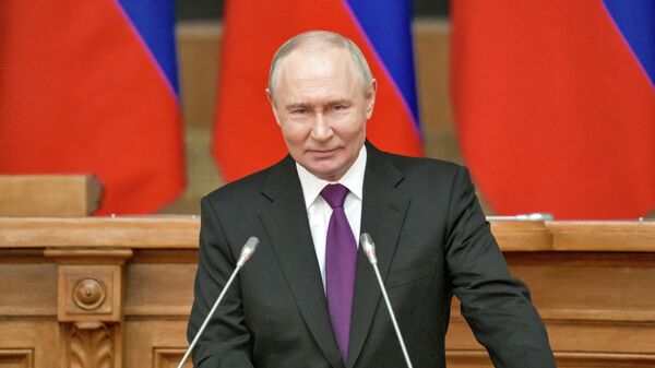 Встреча президента Владимира Путина с членами Совета законодателей РФ - Sputnik Беларусь