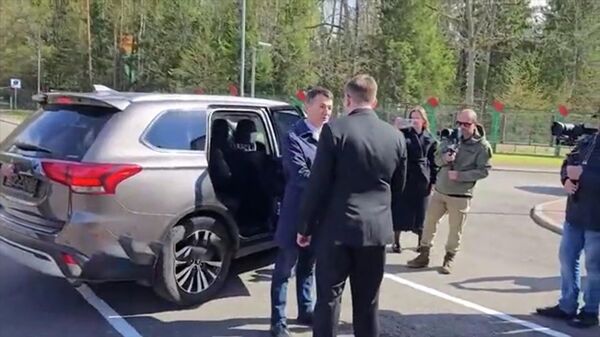 Освобожденные после обмена россияне и белорусы – первые видеокадры - Sputnik Беларусь