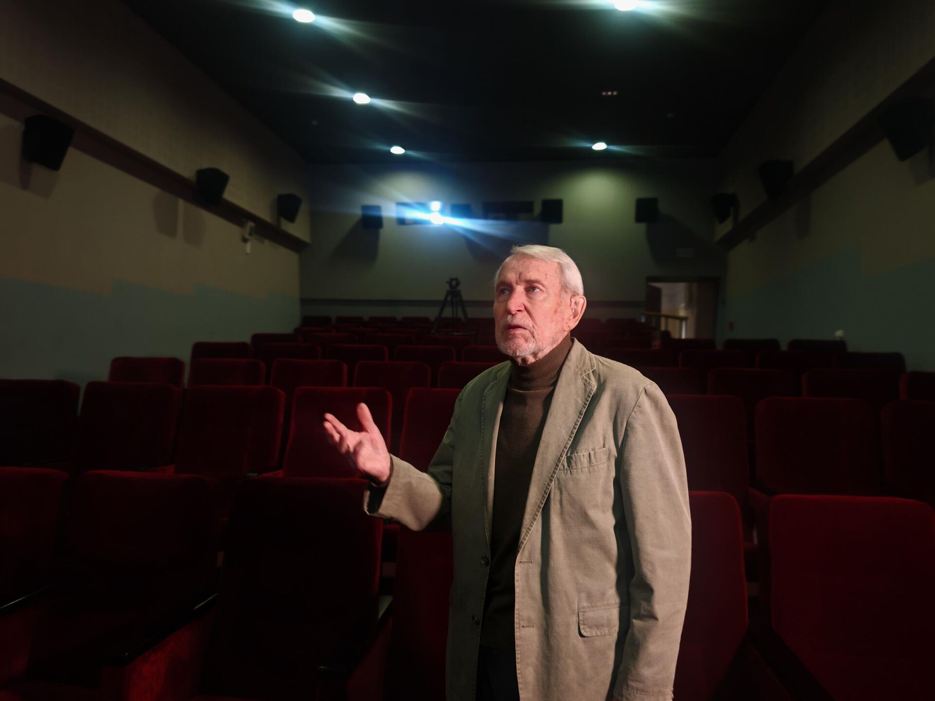 Игорь Викторович Волчек — советский и белорусский мультипликатор, режиссер, композитор мультипликационных и игровых фильмов киностудии Беларусьфильм. Заслуженный деятель искусств Республики Беларусь. - Sputnik Беларусь, 1920, 15.05.2026