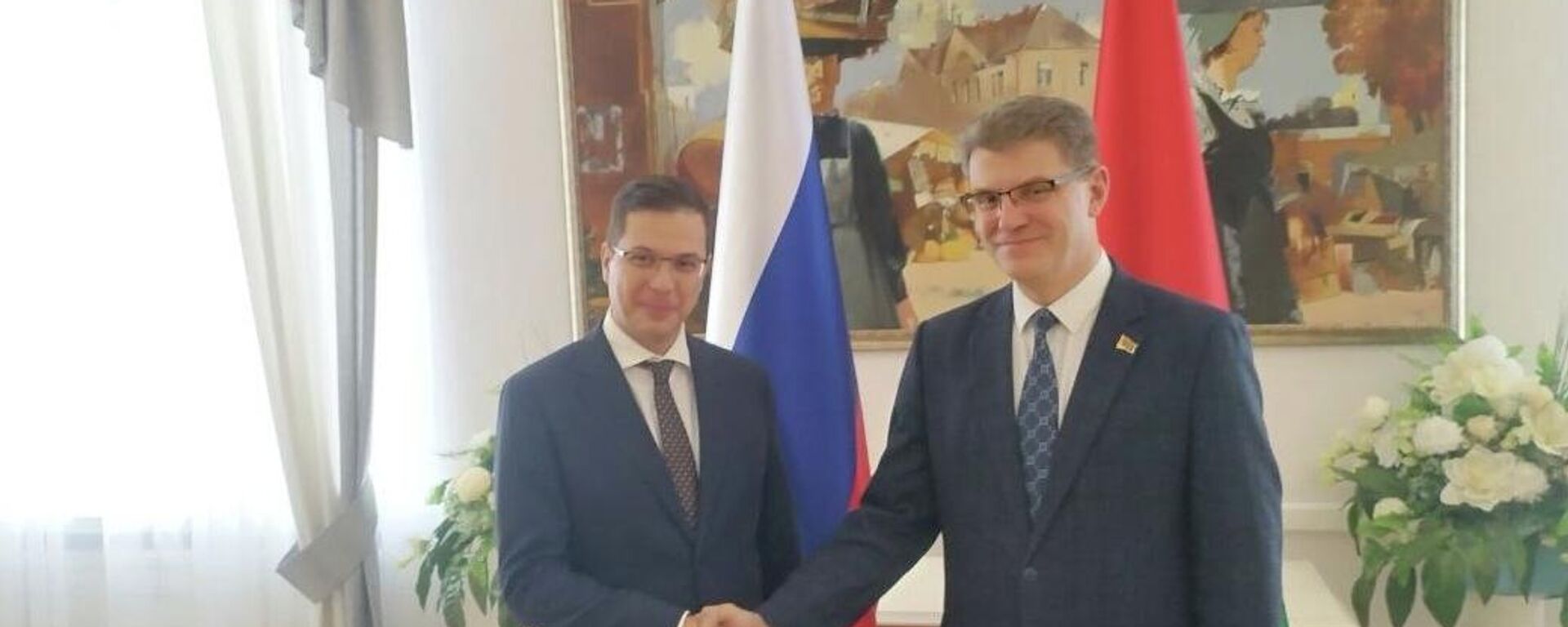 Глава Нижнего Новгорода Юрий Шалабаев и председатель Мингорисполкома Владимир Кухарев  - Sputnik Беларусь, 1920, 15.05.2026