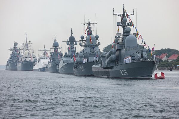 Корабли Балтийского флота принимают участие в параде. - Sputnik Беларусь