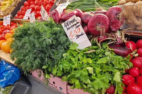 Буйство цвета и вкуса на майской Комаровке Буйство цвета и вкуса на майской Комаровке - Sputnik Беларусь