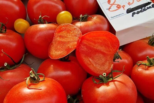 Буйство цвета и вкуса на майской Комаровке Буйство цвета и вкуса на майской Комаровке - Sputnik Беларусь