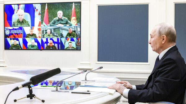 Президент РФ Владимир Путин и президент Белоруссии Александр Лукашенко провели учения ядерных сил - Sputnik Беларусь