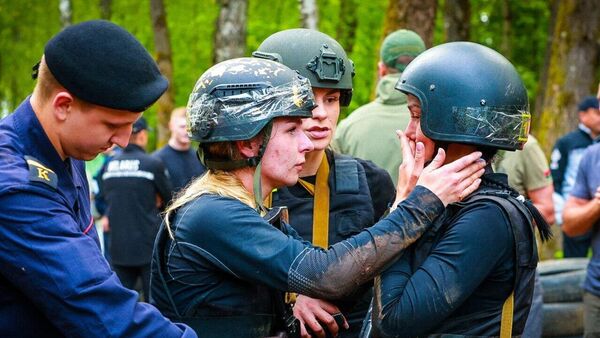 Экзамен на право ношения черного берета  - Sputnik Беларусь