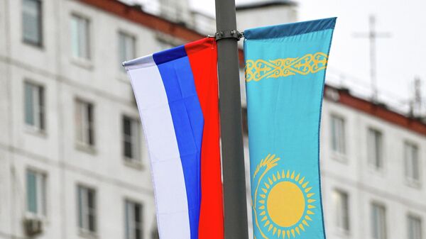 Флаги России и Казахстана - Sputnik Беларусь