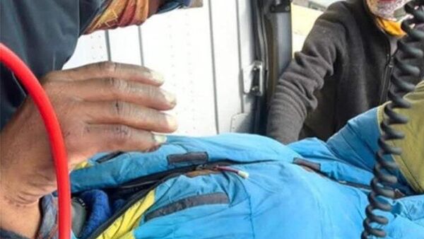 Пропавшего на Эвересте проводника нашли живым спустя шесть дней поисков - Sputnik Беларусь