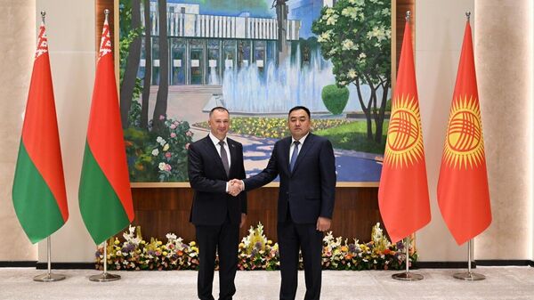 Кіраўнікі МУС Беларусі і Кыргызстана Іван Кубракоў і Улан Ніязбекаў - Sputnik Беларусь