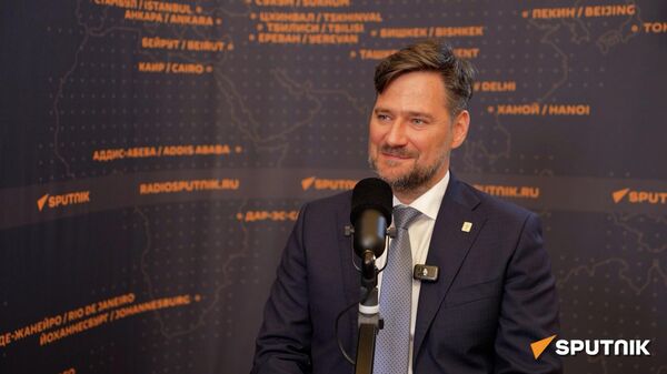 ИИ, роуминг и спутниковая связь: Бородин подвели итоги заседания РСС - Sputnik Беларусь