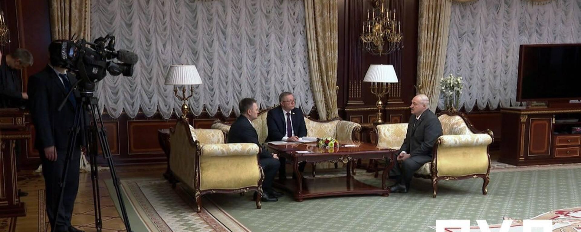 Прэзідэнт Беларусі Аляксандр Лукашэнка, старшыня Вярхоўнага Суда РФ Ігар Красноў і старшыня Вярхоўнага Суда Беларусі Андрэй Швед - Sputnik Беларусь, 1920, 09.06.2026