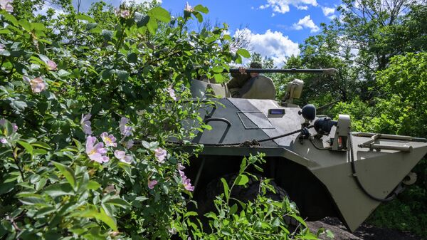 Военные автомобилисты группировки войск Запад в ЛНР - Sputnik Беларусь