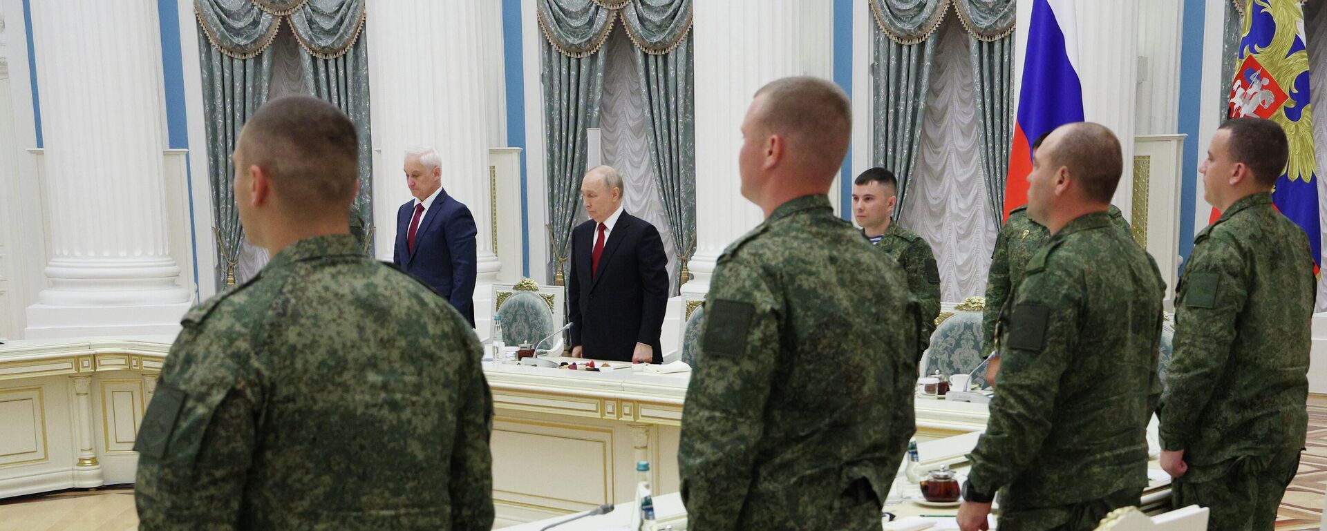 Сустрэча прэзідэнта РФ Уладзіміра Пуціна з удзельнікамі СВА ў Дзень Расіі - Sputnik Беларусь, 1920, 12.06.2026