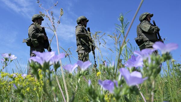 Боевая подготовка штурмовых подразделений 25-й армии группировки войск Запад - Sputnik Беларусь