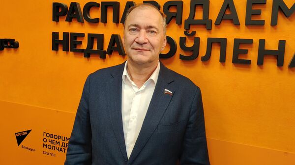 Белик: Зеленский провокациями повышает ставки, возможно, по заказу Британии - Sputnik Беларусь