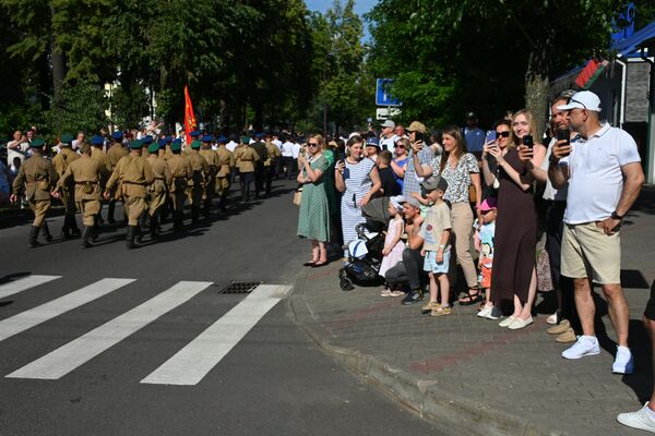 Последний мирный день воссоздали в Бресте накануне 22 июня Последний мирный день воссоздали в Бресте накануне 22 июня - Sputnik Беларусь