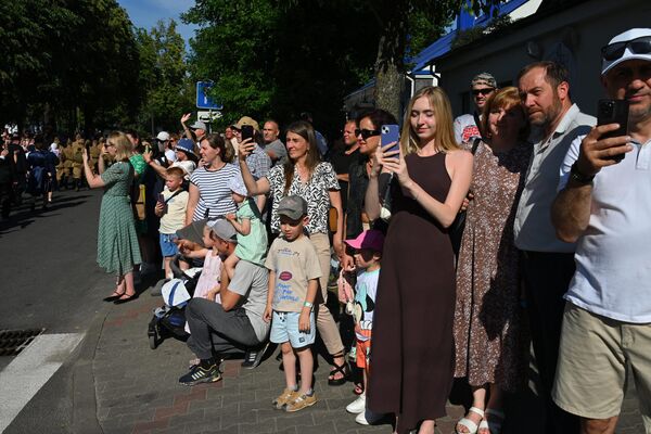 Последний мирный день воссоздали в Бресте накануне 22 июня Последний мирный день воссоздали в Бресте накануне 22 июня - Sputnik Беларусь
