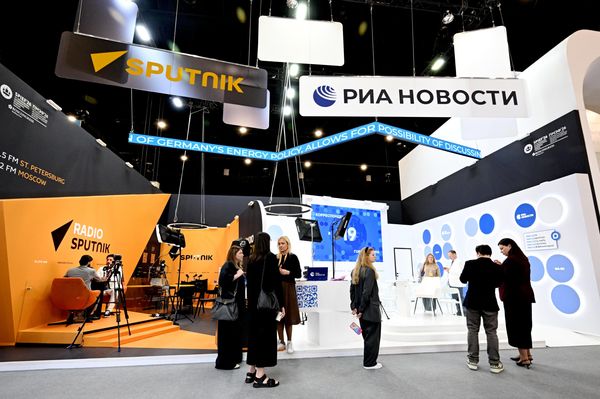 ПМЭФ-2026. Стенд РИА Новости и студия радио Sputnik. - Sputnik Беларусь