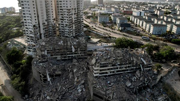 Вид с воздуха на разрушения и поврежденные здания после землетрясения в Венесуэле - Sputnik Беларусь