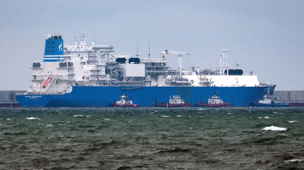 Газовоз Маршал Василевский у берегов Калининграда - Sputnik Беларусь